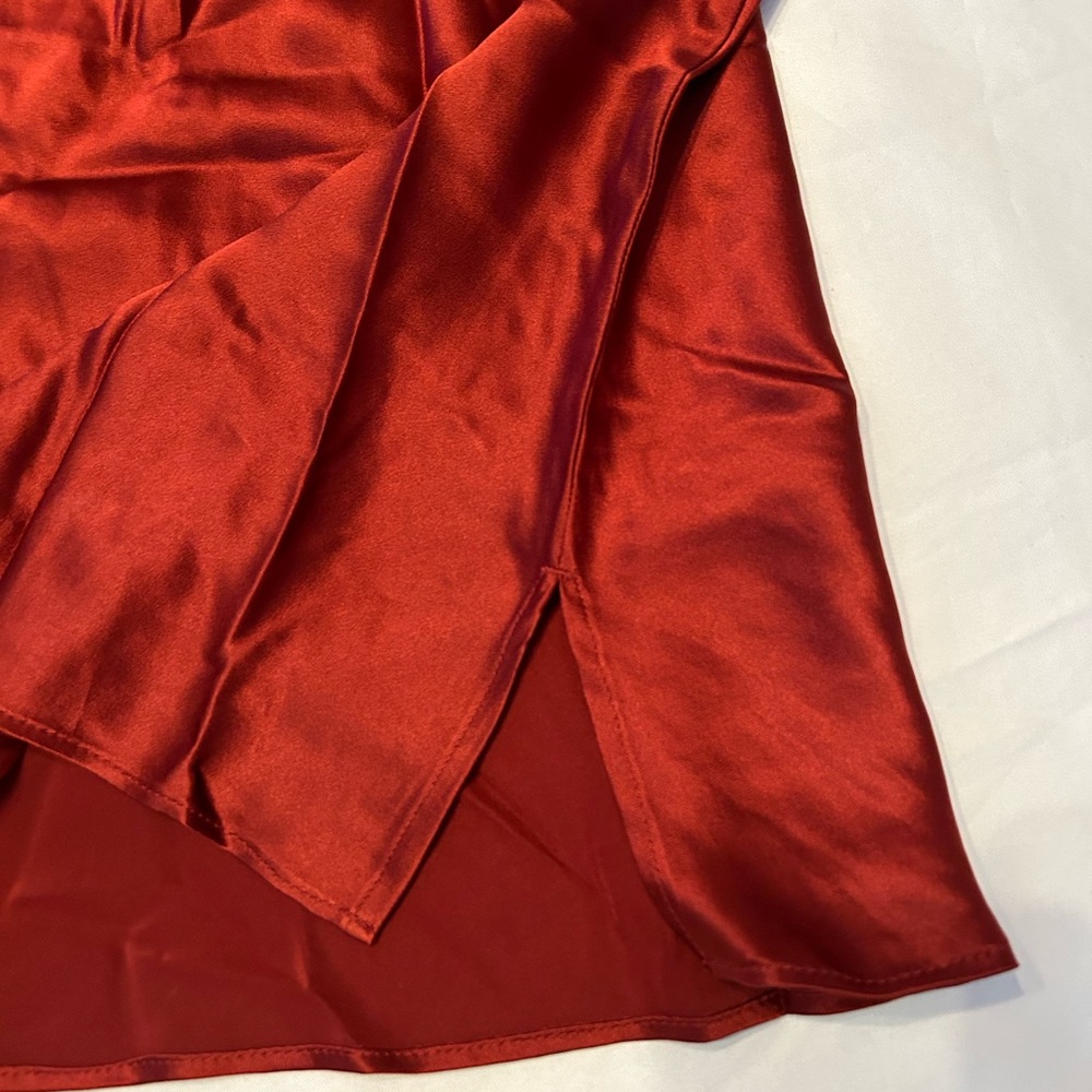Banana Republic Silk one-Shoulder Top Size Medium Petite Cabin Red NWT - Picture 6 of 9